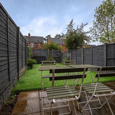 Stunning Abode 5 Min From Nec & Bhx, Pets Allowed Marston Green ภายนอก รูปภาพ
