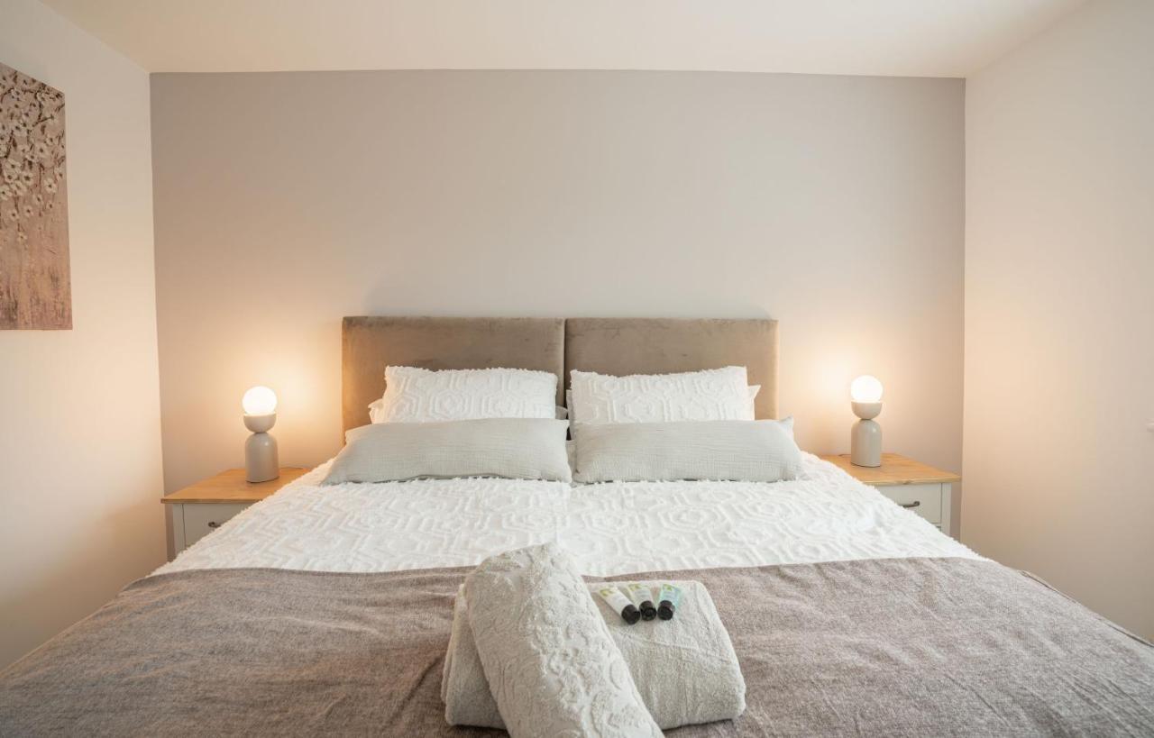 Stunning Abode 5 Min From Nec & Bhx, Pets Allowed Marston Green ภายนอก รูปภาพ
